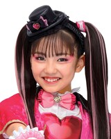 桜衣ココミ役の菱田未渚美。