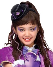 紫月ヨツバ役の原田都愛。