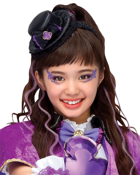 紫月ヨツバ役の原田都愛。