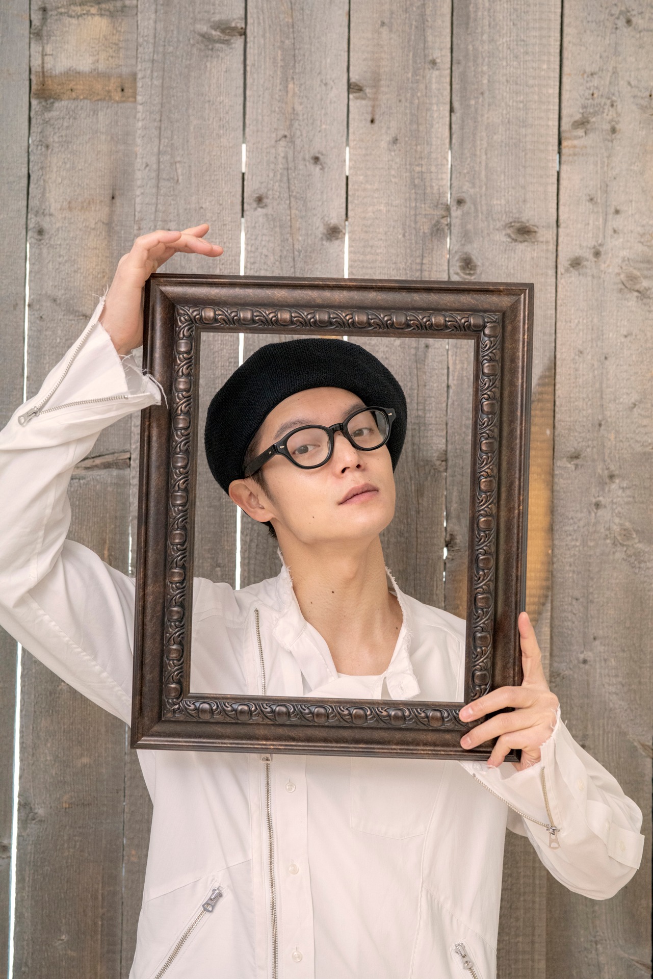 「窪田正孝×写真家・齋藤陽道 カレンダー2019」12月分メインイメージビジュアル