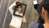 「窪田正孝×写真家・齋藤陽道 カレンダー2019」12月分メイキングカット