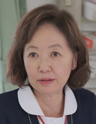 兵藤悦子役の浅田美代子。