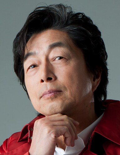 米田正光役の中村雅俊。