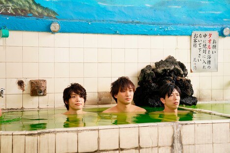 「さそりとかゑる」