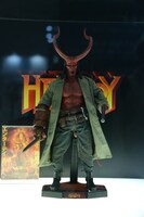 「ムービー・マスターピース」より、「ヘルボーイ」ヘルボーイのフィギュア。