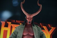 「ムービー・マスターピース」より、「ヘルボーイ」ヘルボーイのフィギュア。