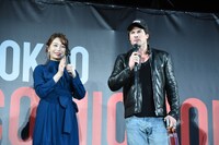 左から宇垣美里、イアン・サマーホルダー。