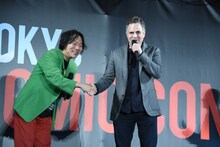 左から杉山すぴ豊、マーク・ラファロ。