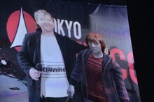 ARを使った、ロンとルパート・グリントの記念撮影の様子。