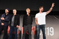 左からオーランド・ブルーム、マーク・ラファロ、ジュード・ロウ、クリス・ヘムズワース。