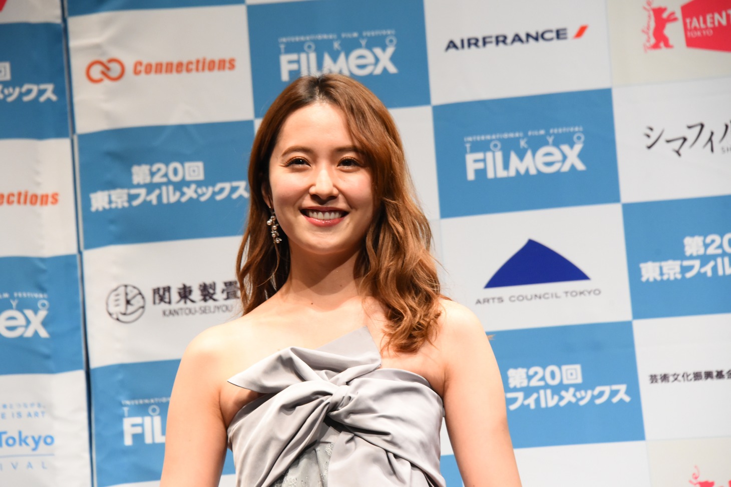 衛藤美彩
