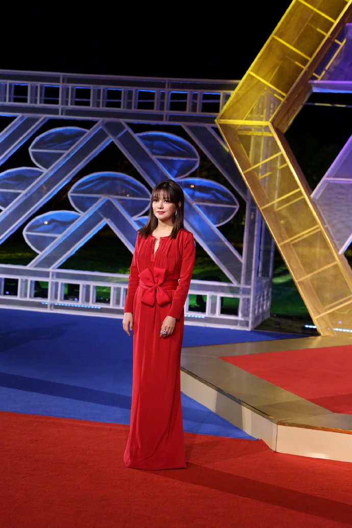 授賞式に出席したヴィッキー・チャオ。（写真提供：SINA）