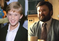 ハーレイ・ジョエル・オスメントの幼少期（左）と、現在の姿（右）。