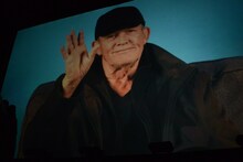 スコット・H・ライニガーからのビデオメッセージ。