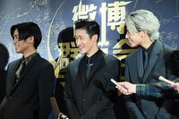 左から目黒蓮、岩本照、ラウール。