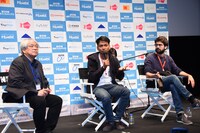 左から映画祭ディレクターの市山尚三、ニアン・カヴィッチ、フェリックス・レーム。