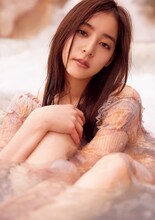 新木優子2nd写真集「honey」収録カット