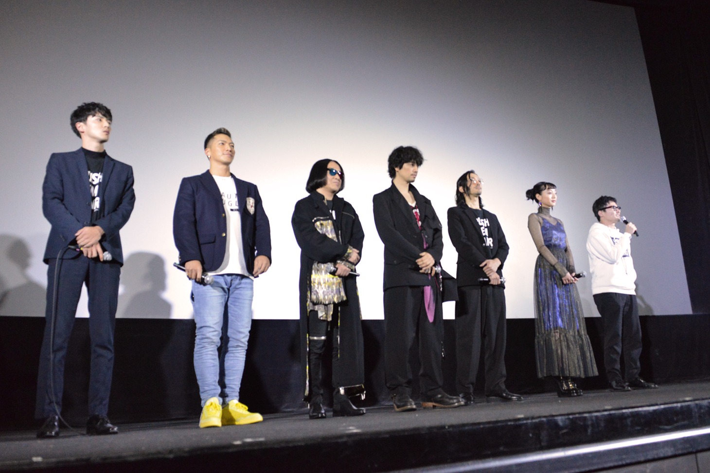 映画「MANRIKI」初日舞台挨拶の様子。