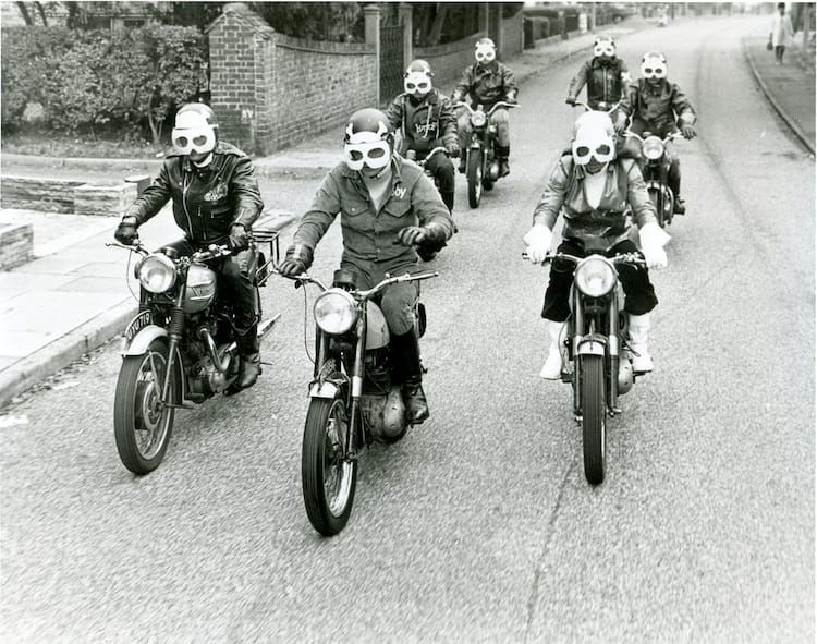 生ける屍となった暴走族がバイクで駆ける カルトムービー サイコマニア ソフト化 映画ナタリー 生ける屍となった暴走族がバイクで駆ける カルトムービー サイコマニア ソフト化 映画ナタリー