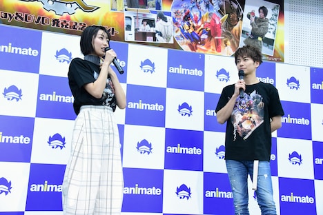 左から高田夏帆、武田航平。