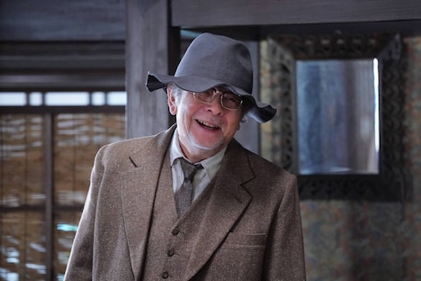 「悪魔の手毬唄~金田一耕助、ふたたび~」より、古谷一行演じる磯川常次郎。