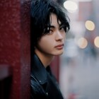 神尾楓珠の1st写真集が発売、20歳の1年間を四季とともに記録