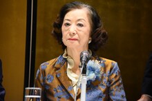 小山明子