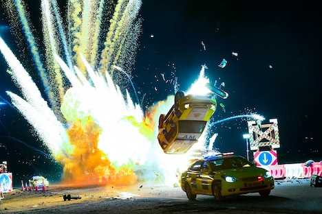 「6アンダーグラウンド」