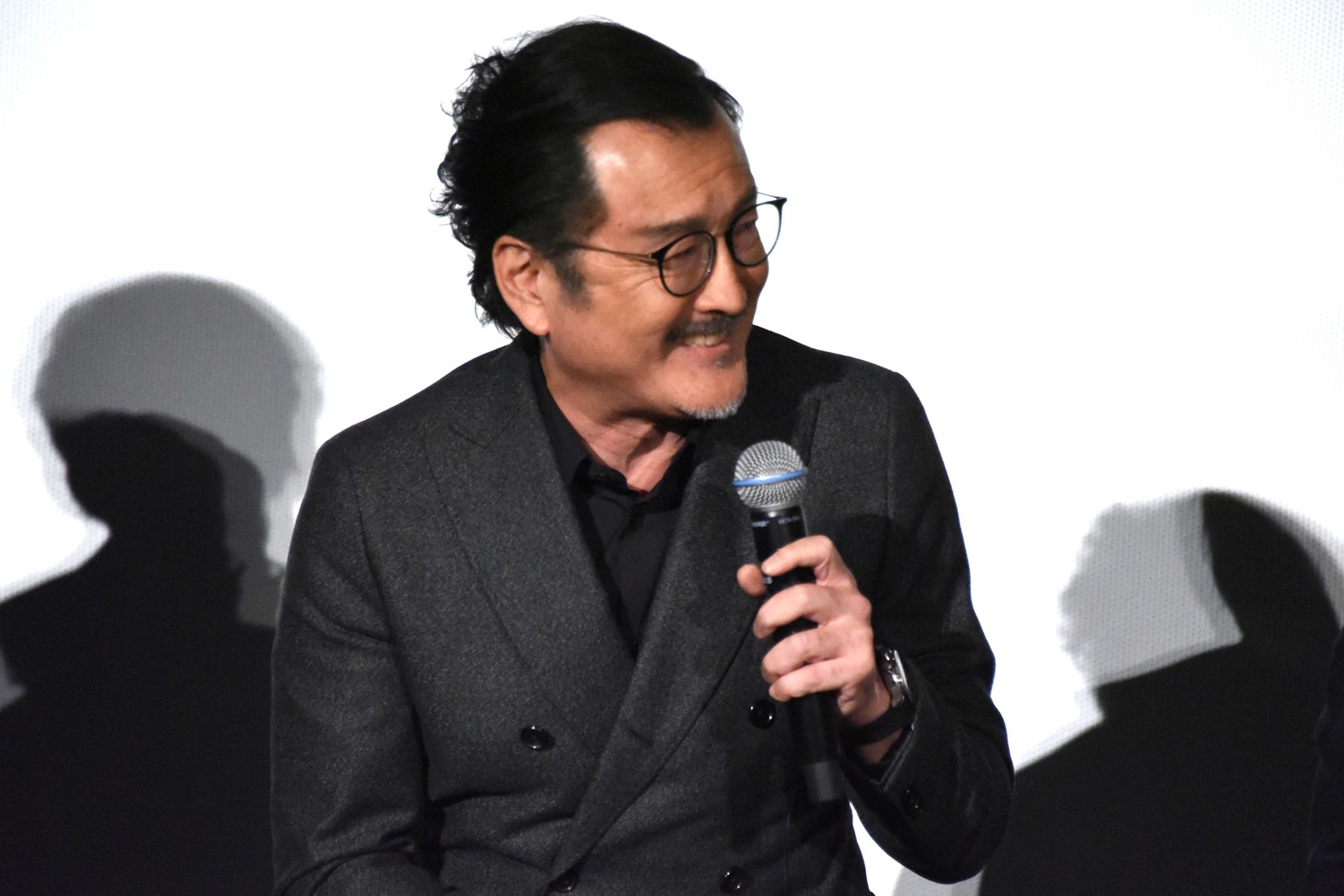 吉田鋼太郎