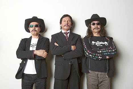 左から田口トモロヲ、ロバート・ブロンジー、みうらじゅん。(c)マガジンハウス「Tarzan」