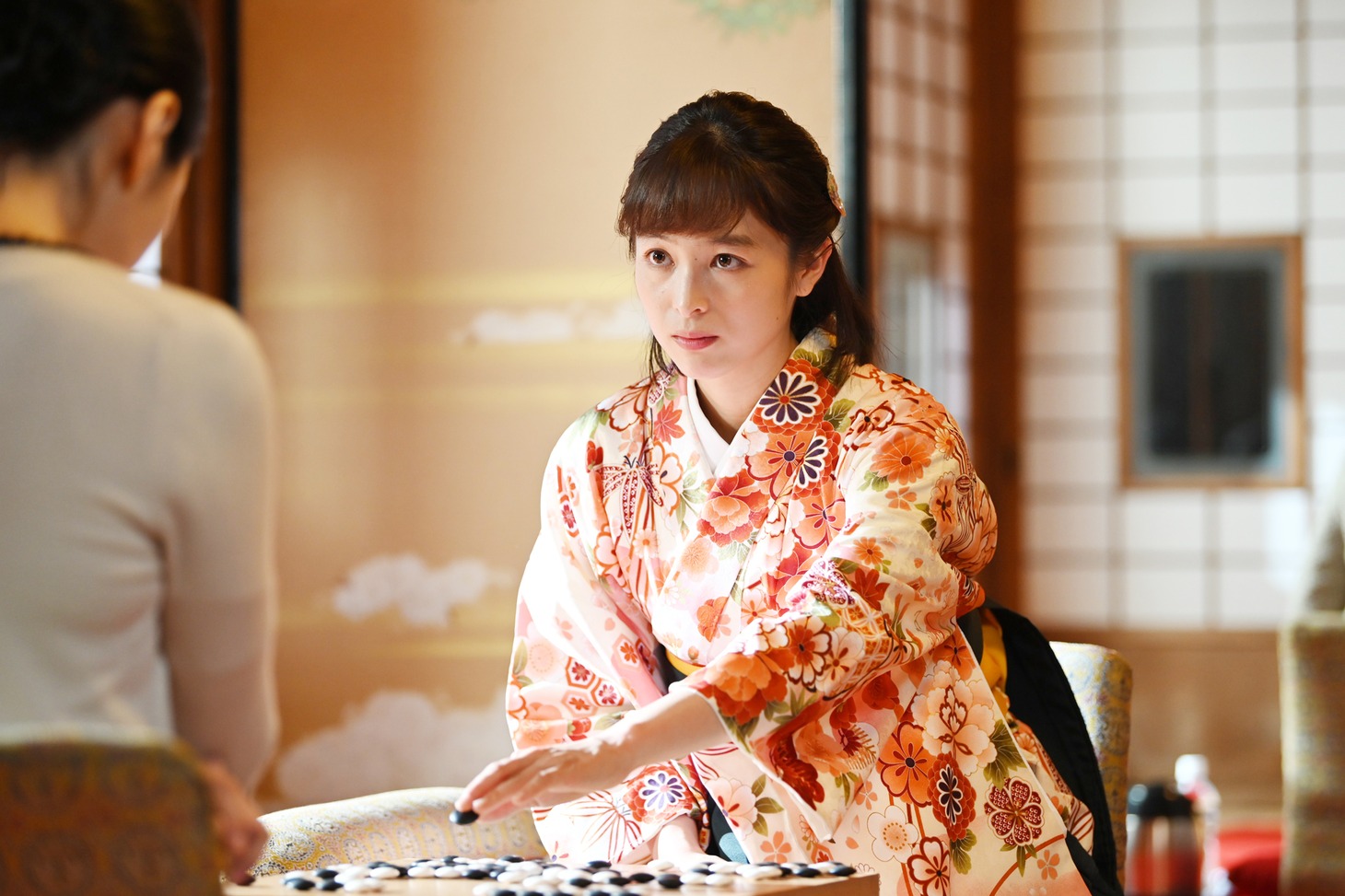 清野菜名演じる川田レン。