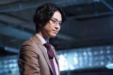 黒羽麻璃央演じる藤木優介。