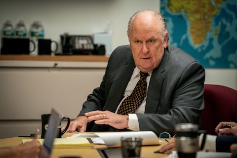 「スキャンダル」より、ジョン・リスゴー演じるロジャー・エイルズ。