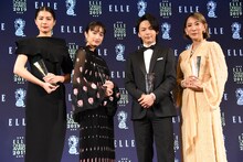左から佐久間由衣、門脇麦、中村倫也、蜷川実花。