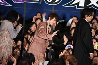 神木隆之介（中央）