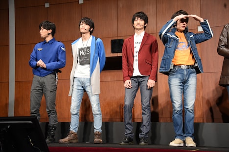 左から井上祐貴、小池亮介、平田雄也、濱田龍臣。