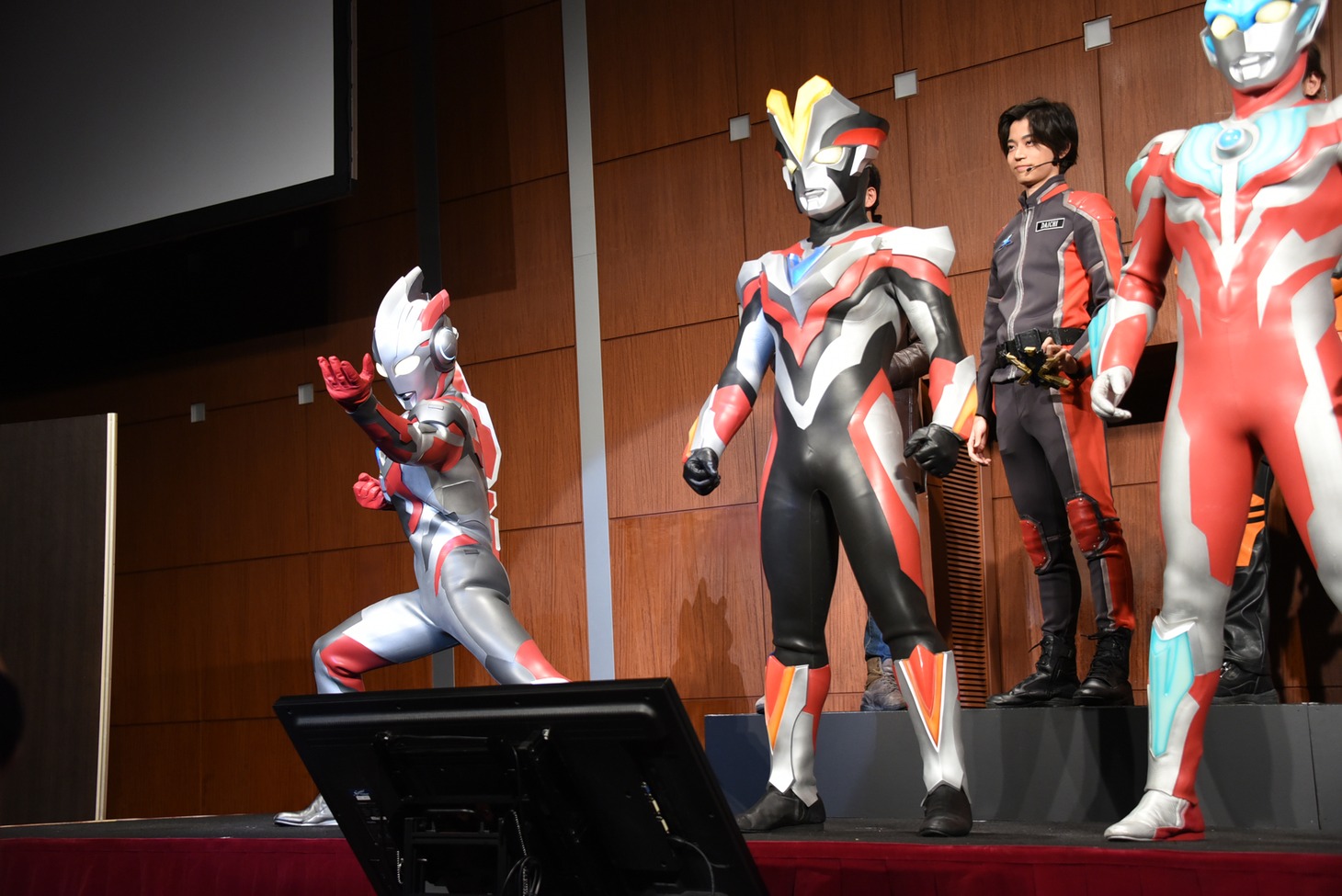 「劇場版ウルトラマンタイガ ニュージェネクライマックス」サプライズ発表会の様子。