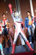 「劇場版ウルトラマンタイガ ニュージェネクライマックス」サプライズ発表会の様子。