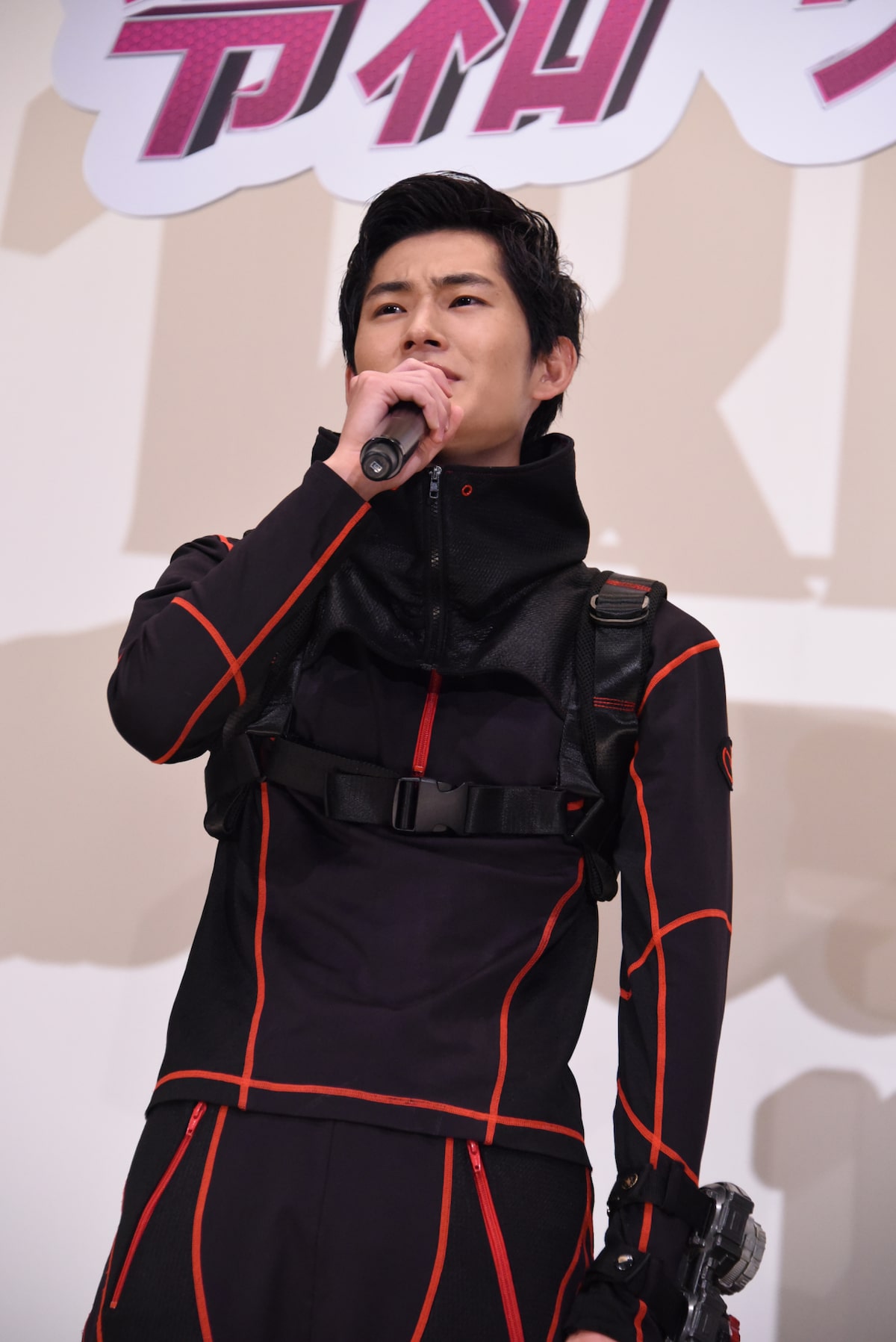 滅亡迅雷 Netに接続 と言おうとするも セリフを忘れてしまった押田岳 仮面ライダー経て成長した奥野壮へ 押田岳が かっこいい男になった 画像 動画ギャラリー 25 42 映画ナタリー