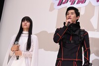 左から大幡しえり、押田岳。