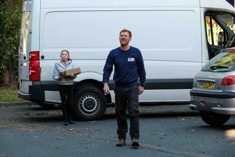 「家族を想うとき」新場面写真（photo: Joss Barratt, Sixteen Films 2019）