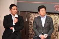 左から入江悠、三浦友和。