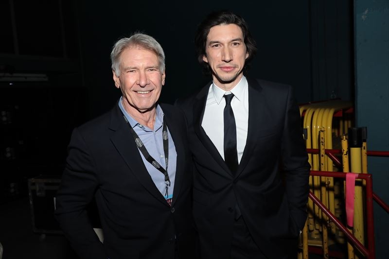 左からハリソン・フォード、アダム・ドライバー。