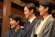 左から佐久本宝、窪田正孝、唐沢寿明。