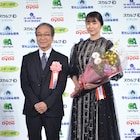 長澤まさみの主演女優賞を小日向文世が祝う、男優賞の中井貴一は父へ思い馳せる