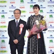 長澤まさみの主演女優賞を小日向文世が祝う、男優賞の中井貴一は父へ思い馳せる