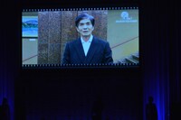 佐藤浩市からのビデオメッセージ。