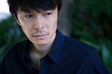 「悪い男」より、長谷川博己。（撮影：蜷川実花）