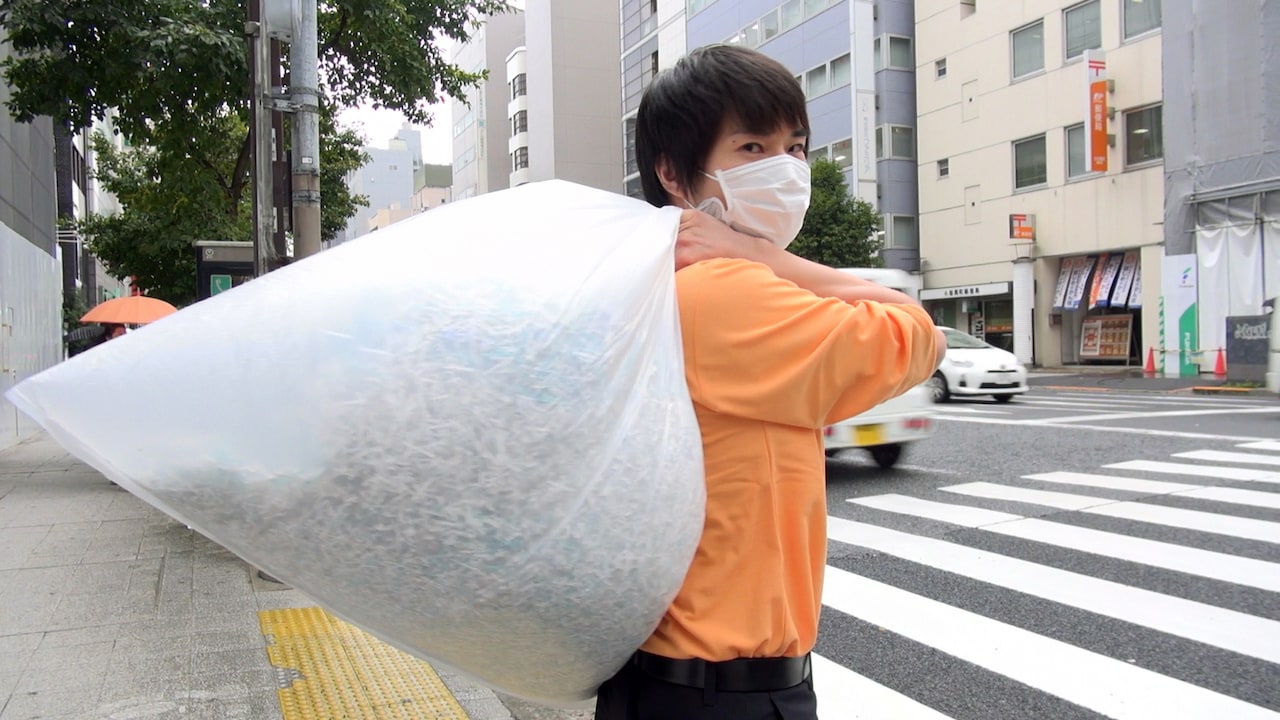 月392時間労働、ボーナス20円…ブラック企業と闘う男性のドキュメンタリー公開