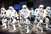 ストームトルーパーの等身大フィギュア。